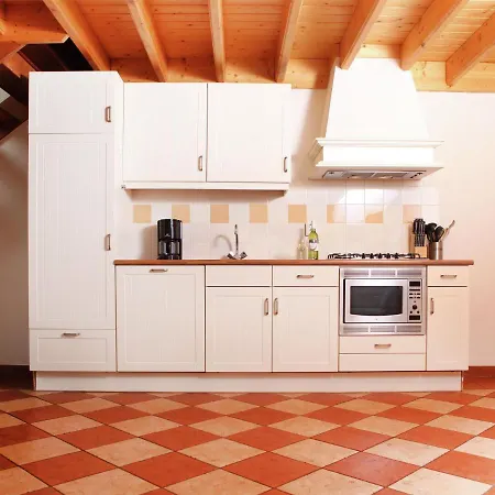 Cozy Child-friendly Farmhouse In * לוכם