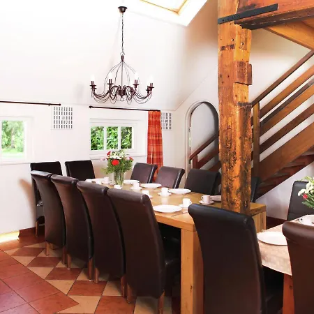 בית נופש Cozy Child-friendly Farmhouse In